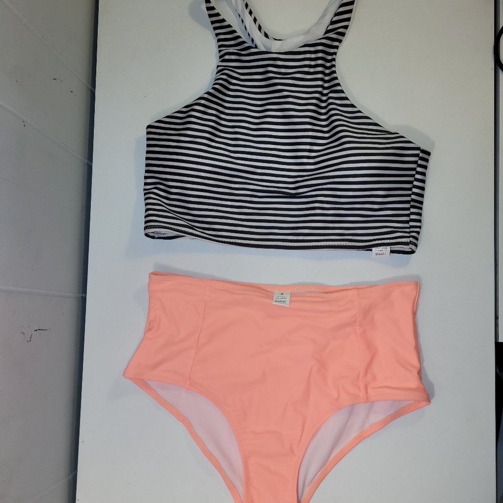 BLACK/WHITE STRIPED/PEACH BIKINI SIZE SMALL NWOT BRAND UNKOWN